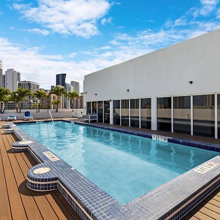 Roami At Sunny Isles Appartement Miami Beach Buitenkant foto