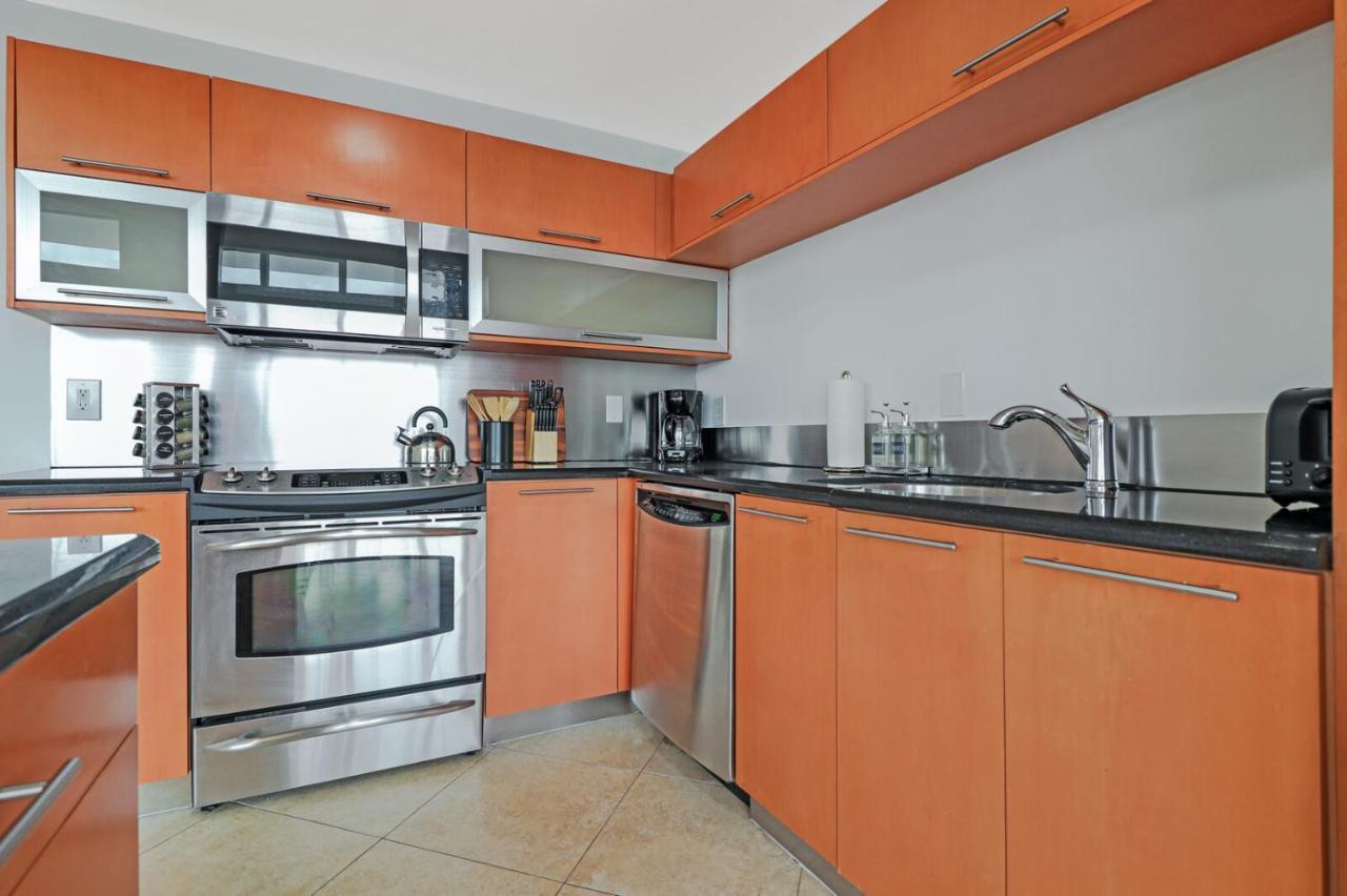 Roami At Sunny Isles Appartement Miami Beach Buitenkant foto