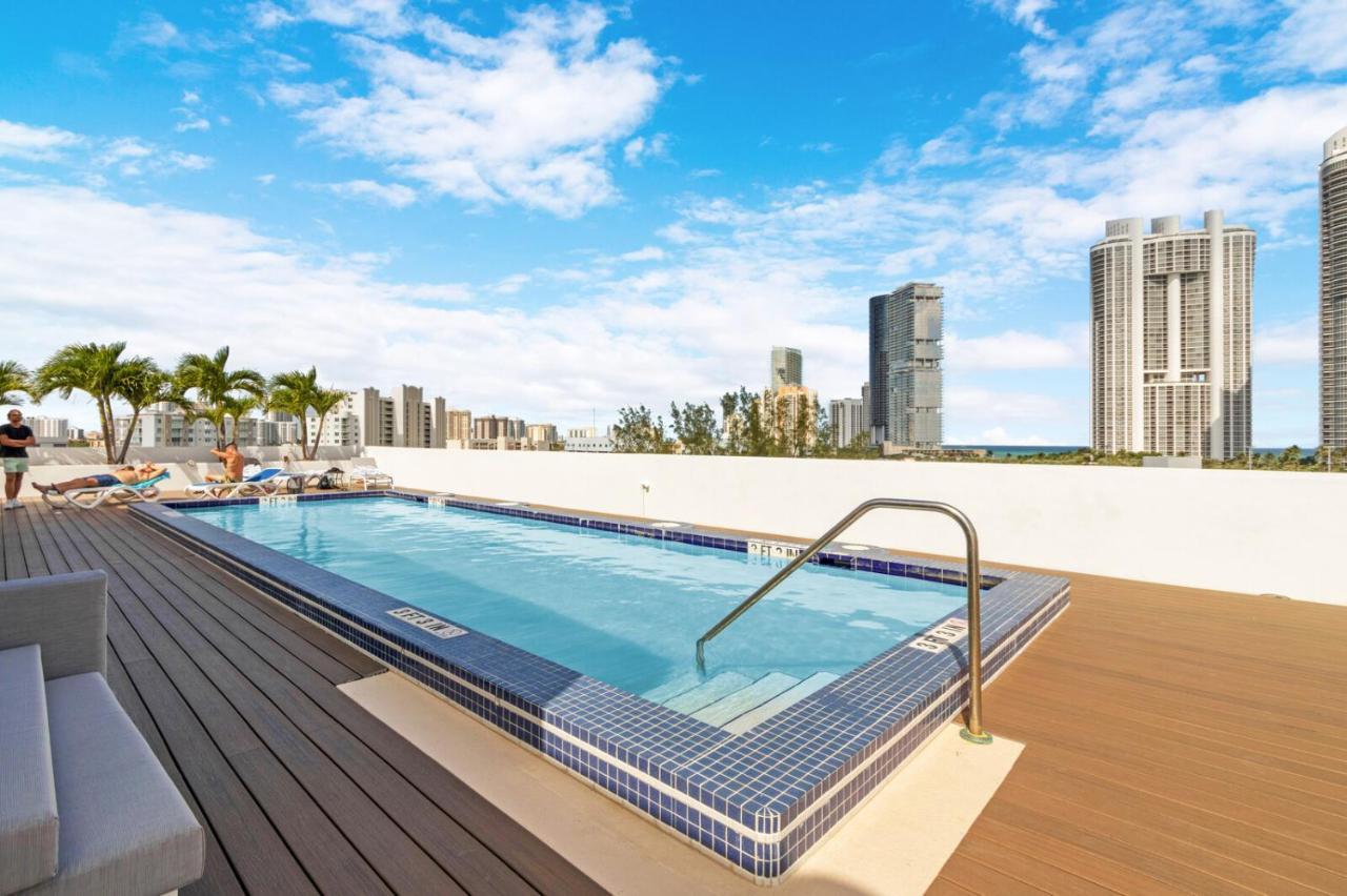 Roami At Sunny Isles Appartement Miami Beach Buitenkant foto
