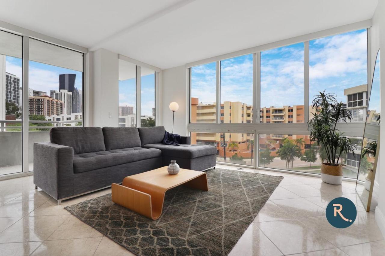 Roami At Sunny Isles Appartement Miami Beach Buitenkant foto